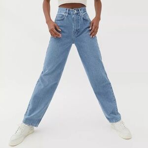 BDG HIGH RISE BAGGY JEANS
